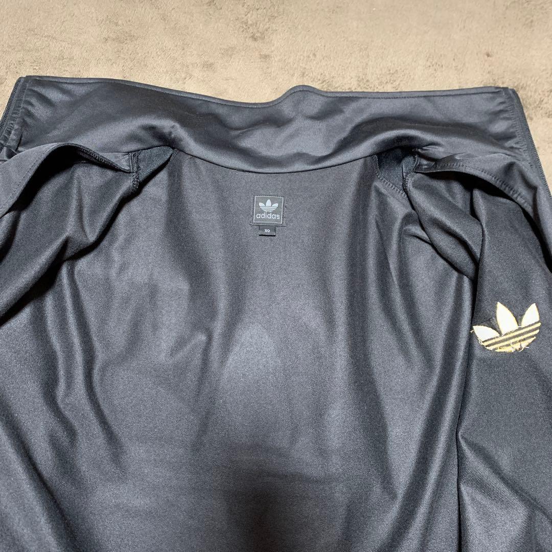 adidas ブラック/ゴールド ジャージ上下セット