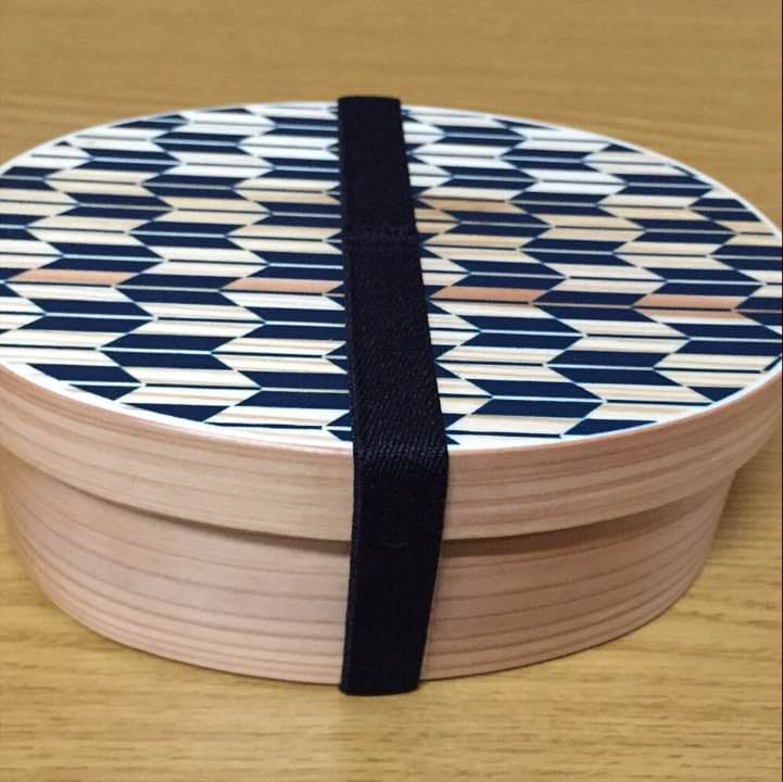 わっぱ弁当箱２個セット（矢羽柄）木製