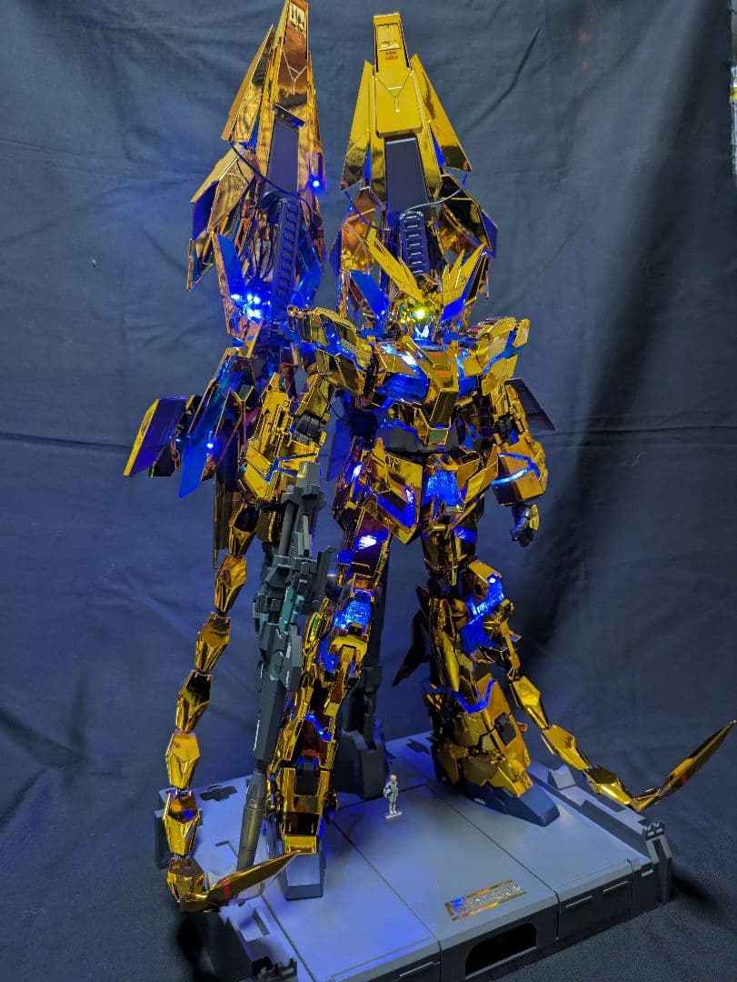 1/60 PG ユニコーンガンダム３号機フェネクス（ナラティブＶｅｒ．）LED付