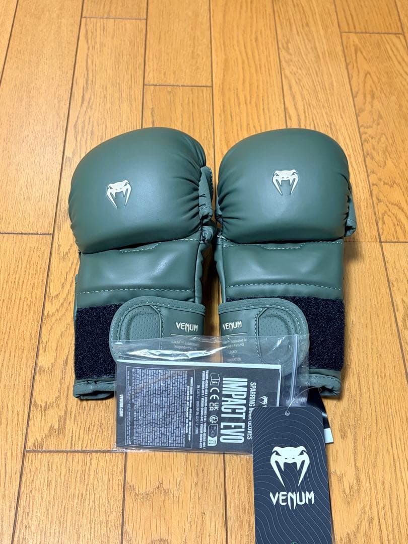 Venum パウンドグローブ