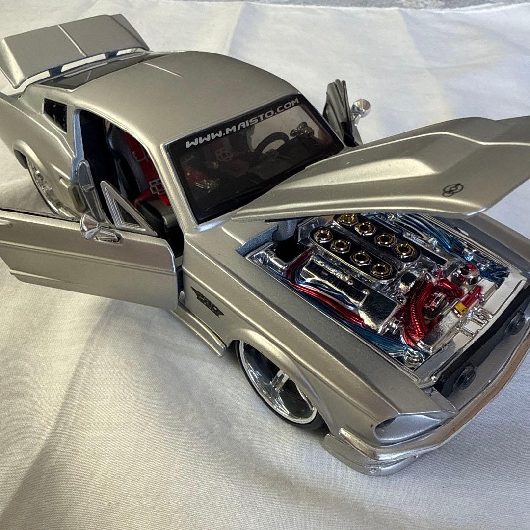 Maisto シルバー スポーツカー ミニカー