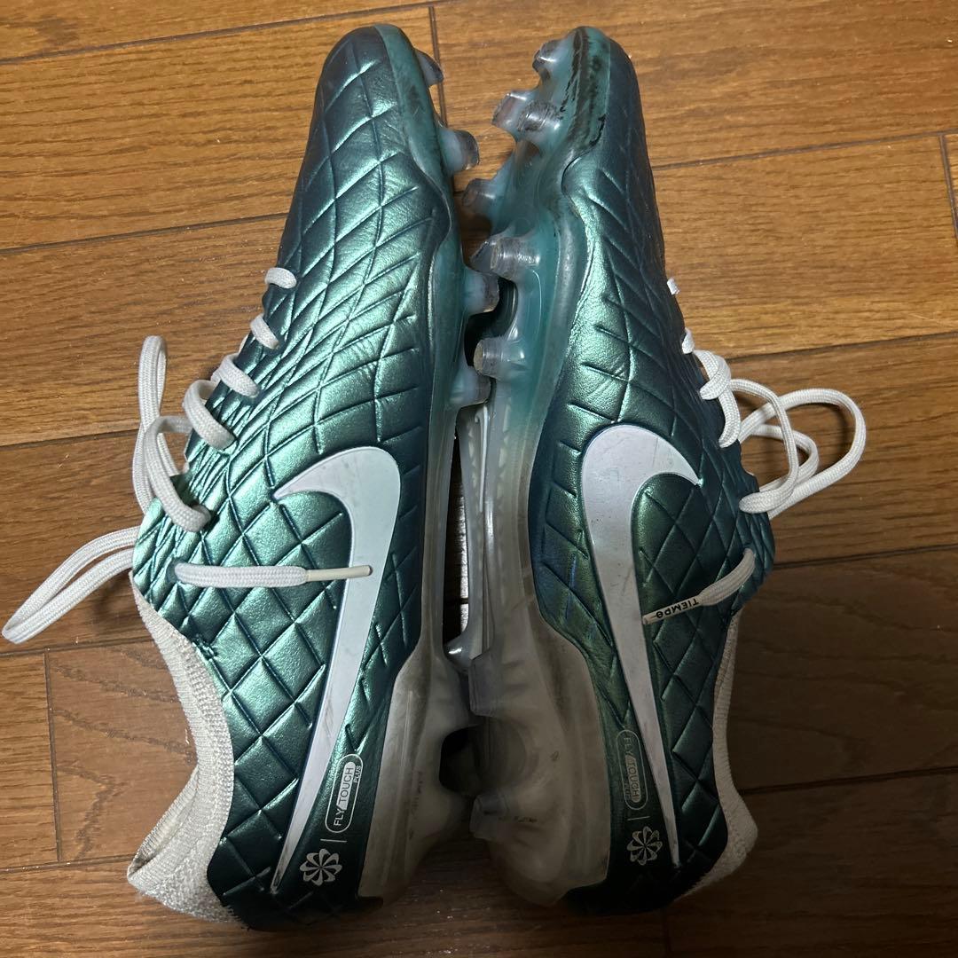 Nike サッカーシューズ メタリックグリーン
