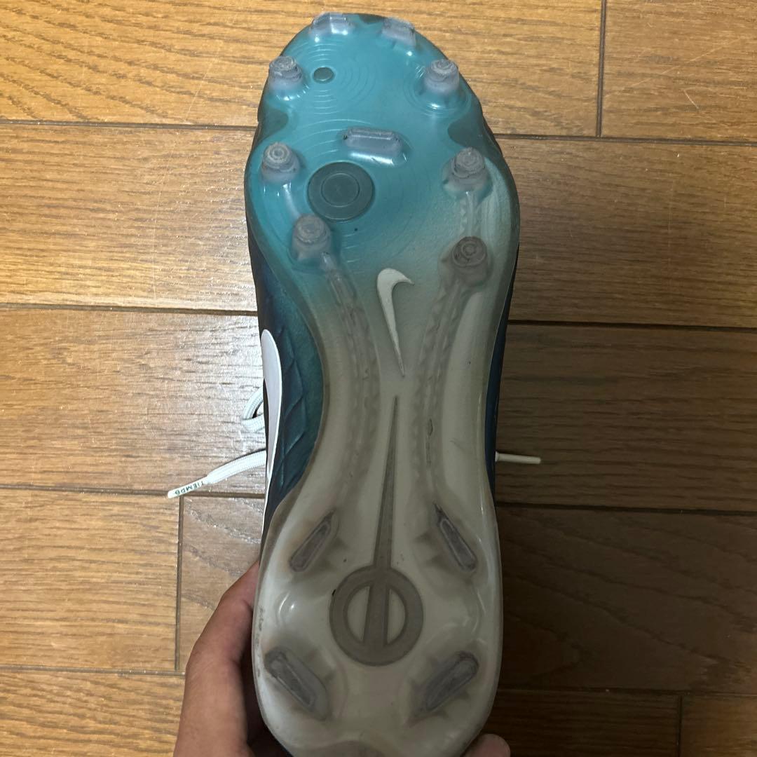 Nike サッカーシューズ メタリックグリーン