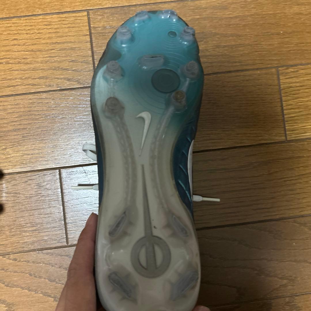 Nike サッカーシューズ メタリックグリーン
