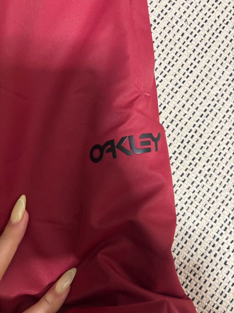 OAKLEY 赤 スノーボードウェア CA4550