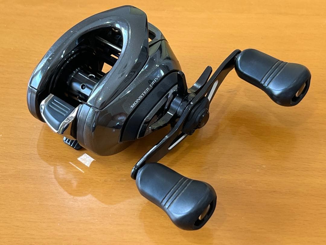 シマノ 18アンタレス DC MD XG 右ハンドル　ベイトリール
