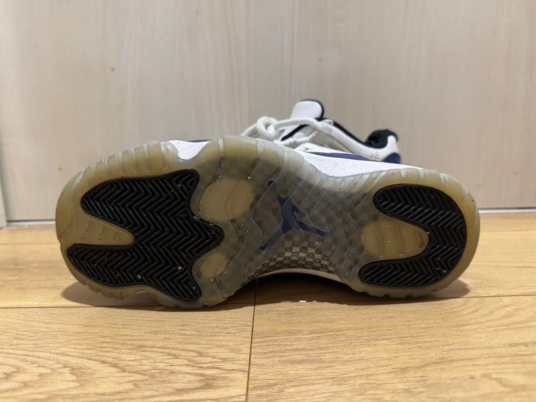Nike AIR JORDAN 11 LOWブルー×ホワイト