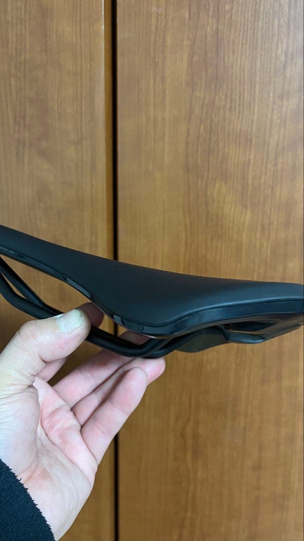 ブルーノ品Specialized サドル　PHENOMサイズ155