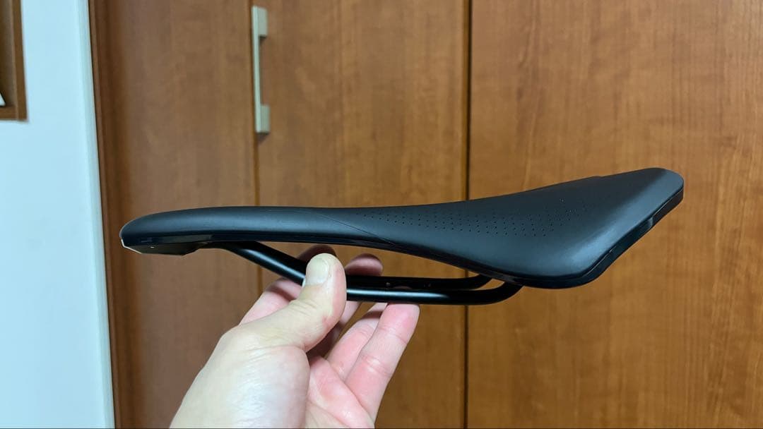 ブルーノ品Specialized サドル　PHENOMサイズ155