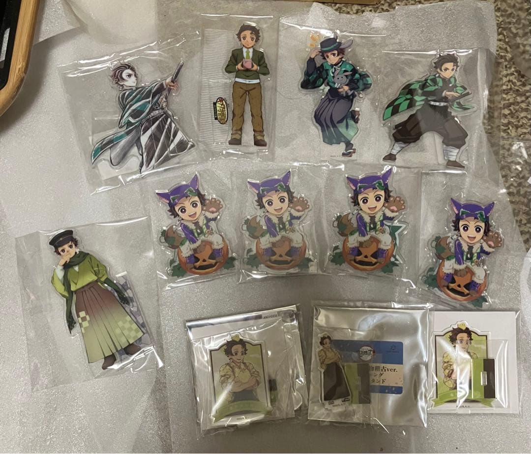 鬼滅の刃 竈門炭治郎 大量 まとめ売り 71点セット アクスタ 缶バッジ ポスカ