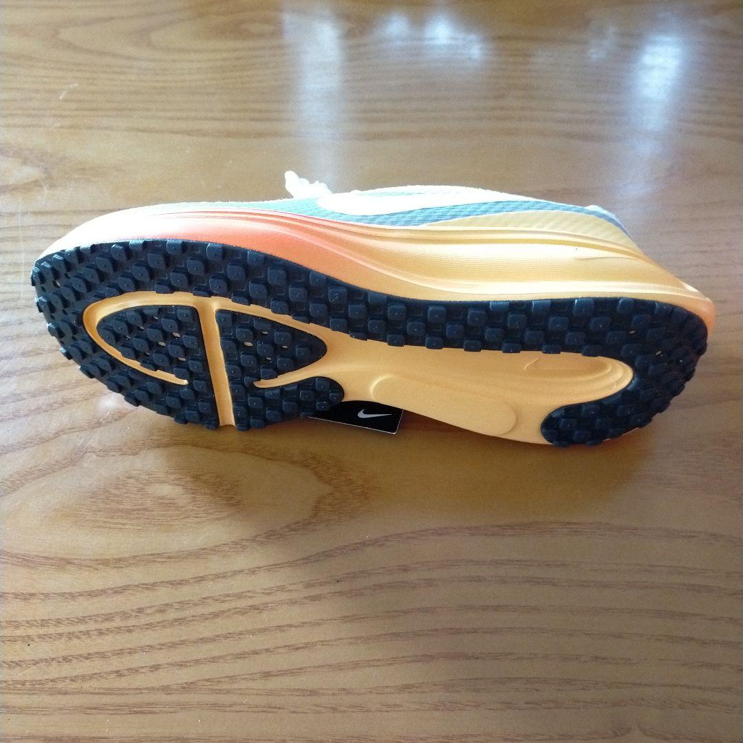 NIKE　レボリューション８　ランニングシューズ24.5cm