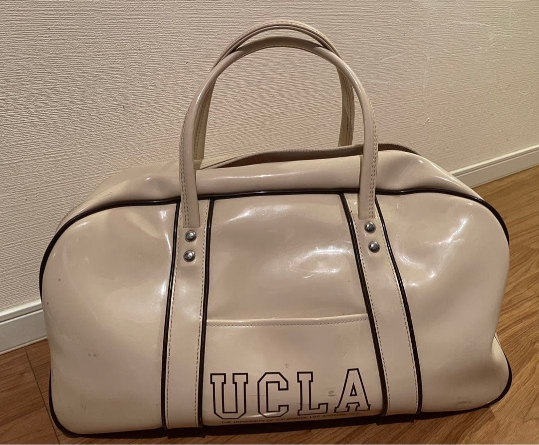 ビィンテージ　エナメル　UCLA バック　80年代