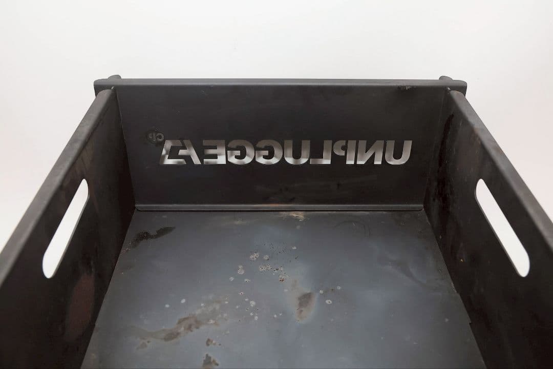 UNPLUGGED CP BEATS 焚き火台 ブラック 45×45cm