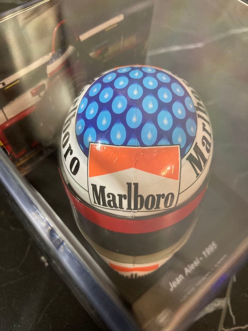 マルボロ仕様　ビッグスケールF1コレクション　ジャン　アレジ　1/5 ヘルメット