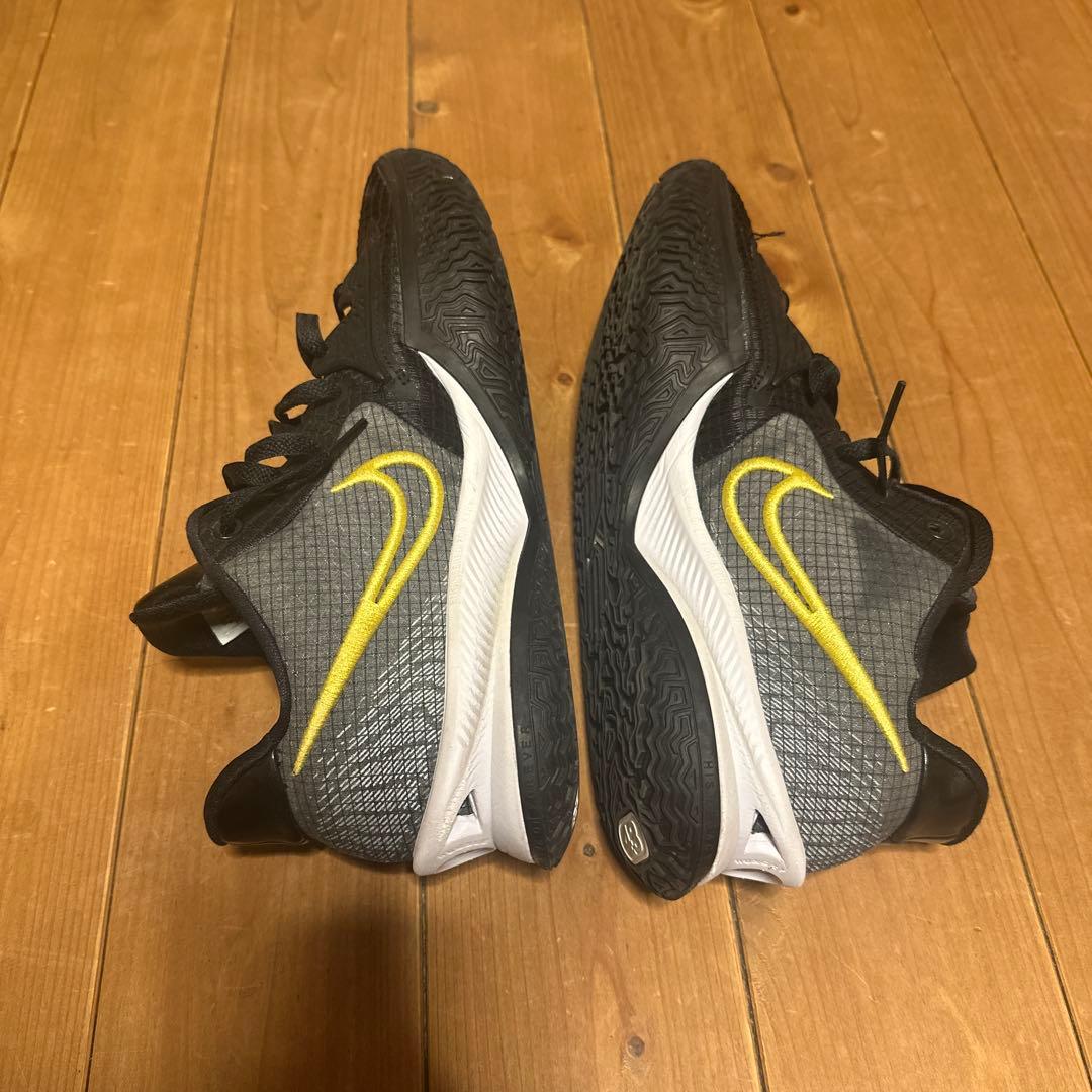 Nike Kyrie low 3 カイリー