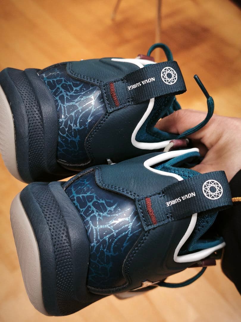 NOVA SURGE LOW 2 ノヴァサージ ロー2