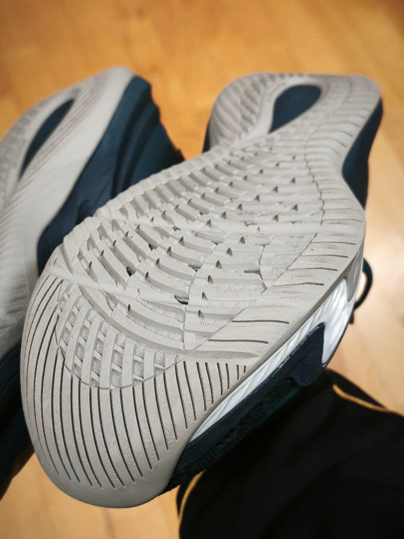 NOVA SURGE LOW 2 ノヴァサージ ロー2