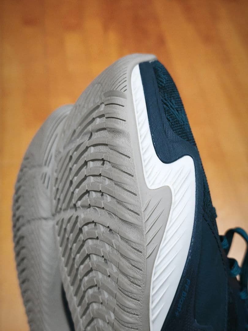 NOVA SURGE LOW 2 ノヴァサージ ロー2