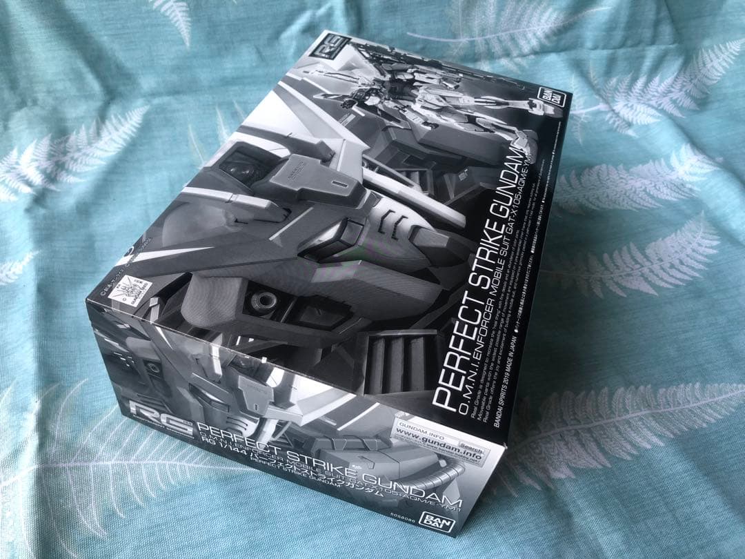 RG 1/144 パーフェクトストライクガンダム (組み立て式プラモデル)
