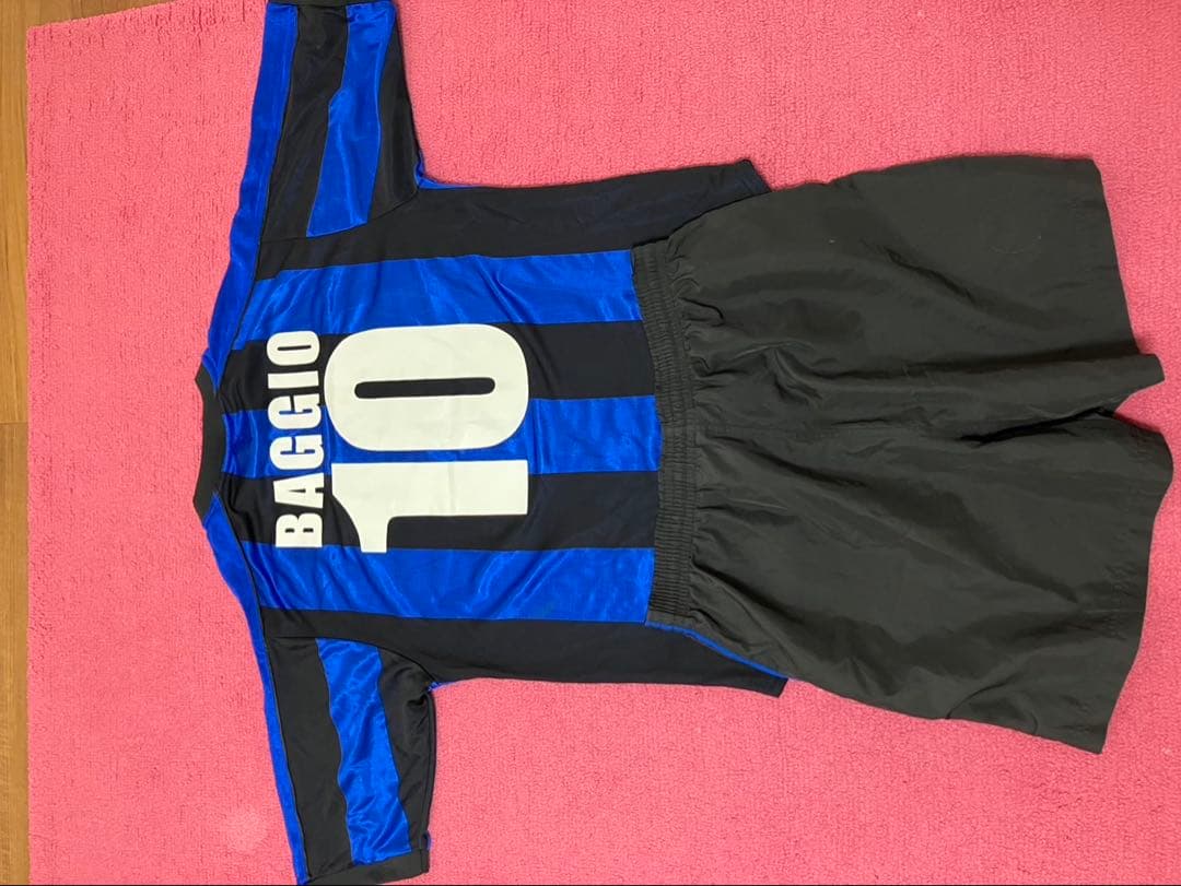 インテル・ミラノ BAGGIO 10 Mサイズ ジャージとショーツセット