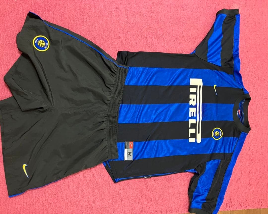 インテル・ミラノ BAGGIO 10 Mサイズ ジャージとショーツセット