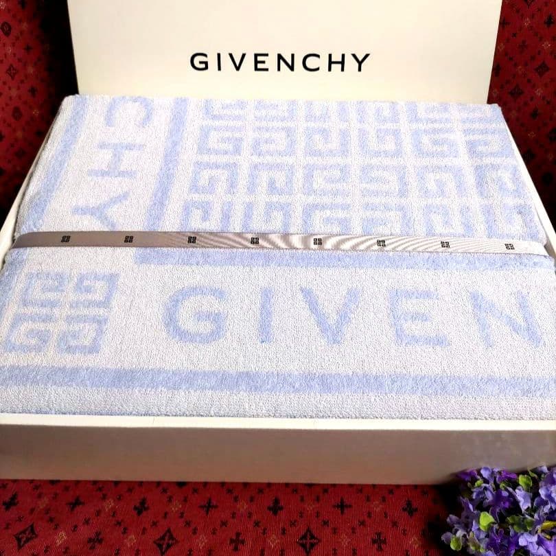 新品　ジバンシータオルケットGIVENCHY　エレガント薄紫パープル　レア検品済