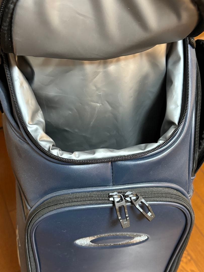 Oakley ネイビー キャディバッグ