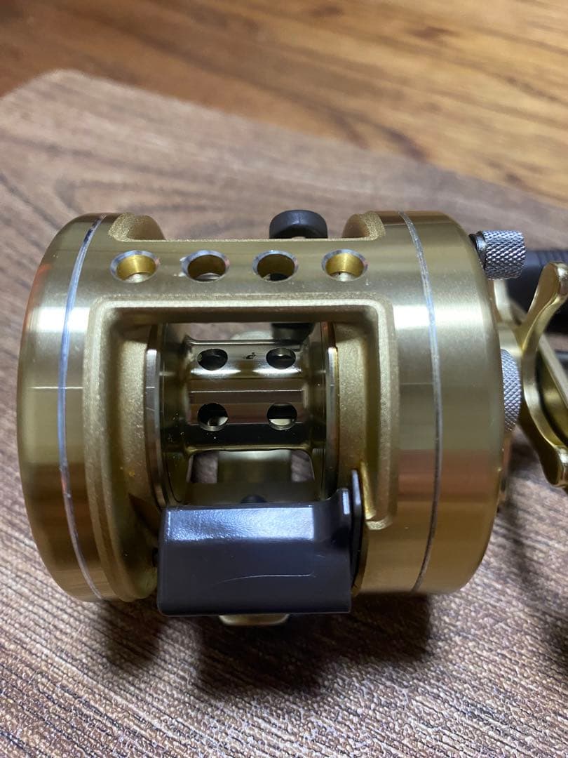 SHIMANO CALCUTTA ゴールドリール