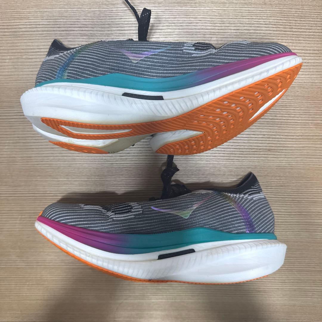 HOKA ランニングシューズ シエロX1 27.5cm