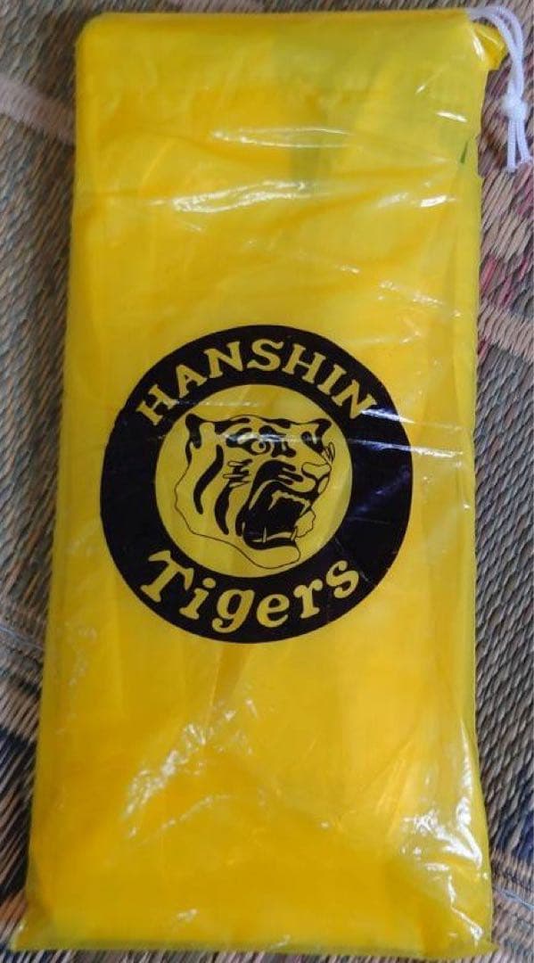 【非売品】阪神タイガース　年間シート　ポンチョ　未使用品