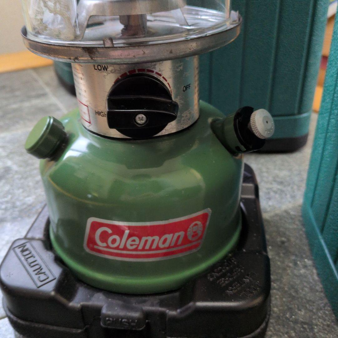 Coleman グリーンランタン 明るさ調整機能付き《ケース付き》ツーマントル