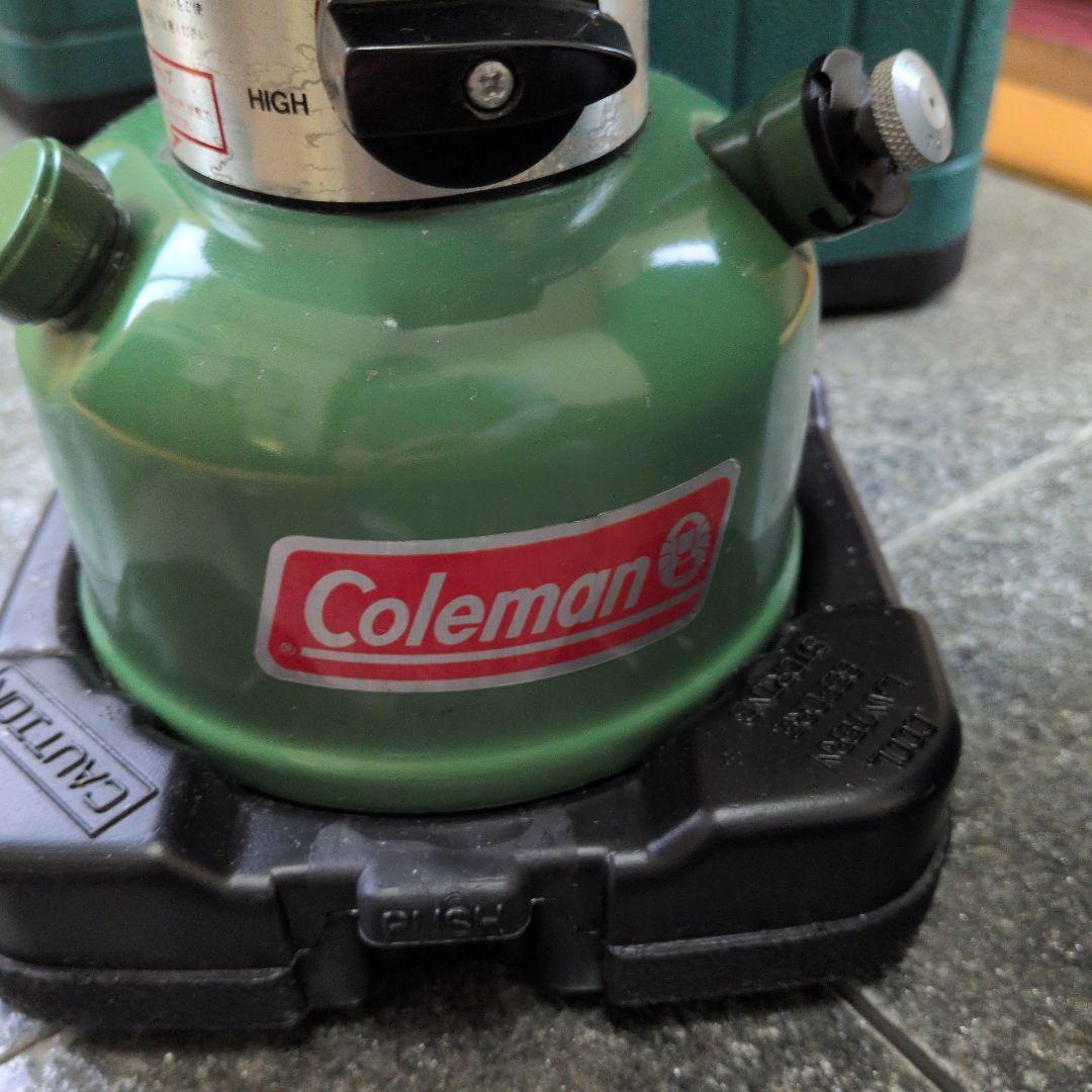 Coleman グリーンランタン 明るさ調整機能付き《ケース付き》ツーマントル