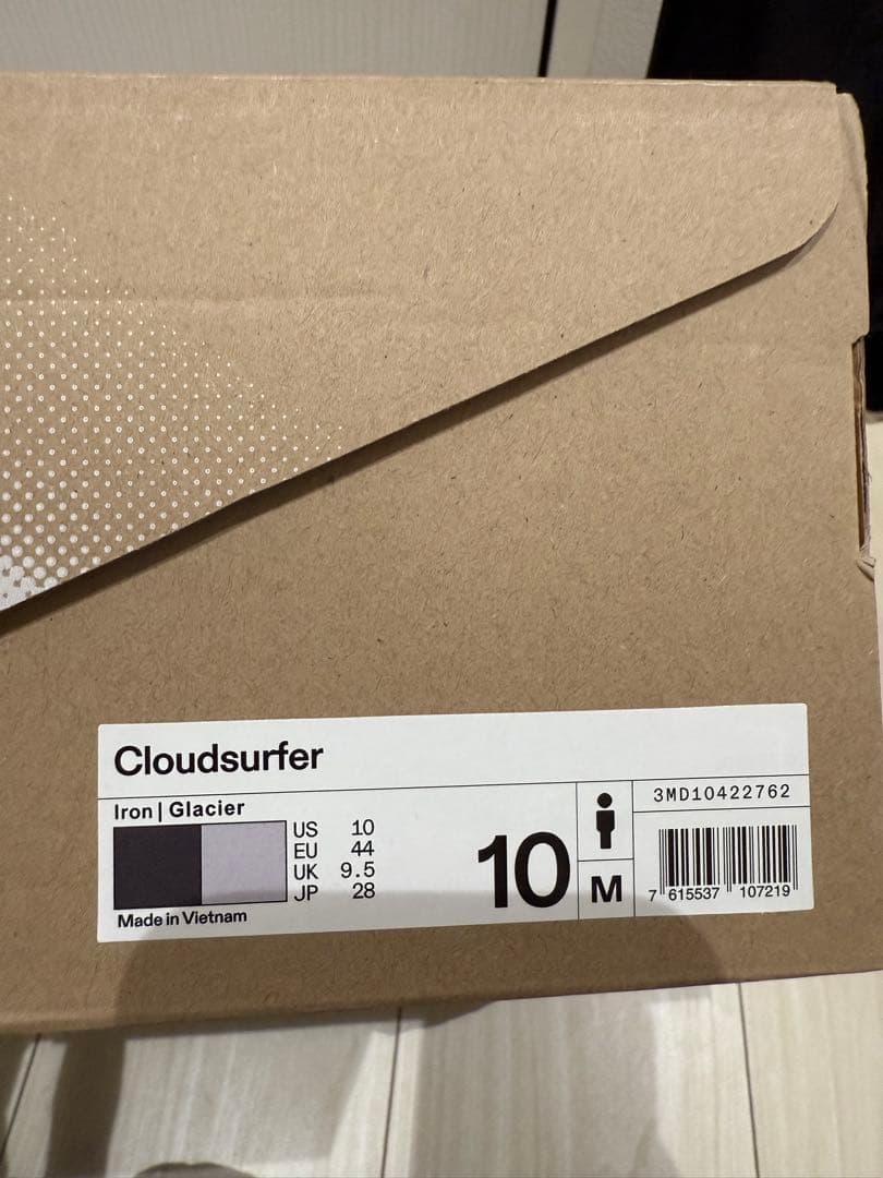 On シューズ 28センチ　黒　cloudsurfer