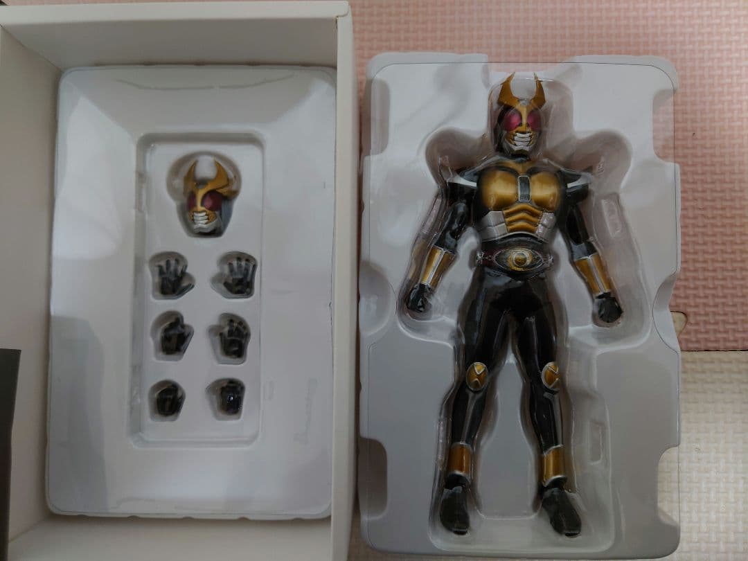 S.H.Figuarts（真骨彫製法） 仮面ライダーアギト グランドフォーム