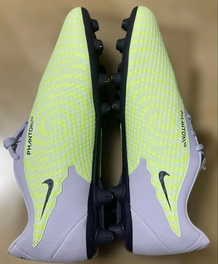 NIKE ￼サッカースパイク ファントムGX アカデミー HG 29.5㎝