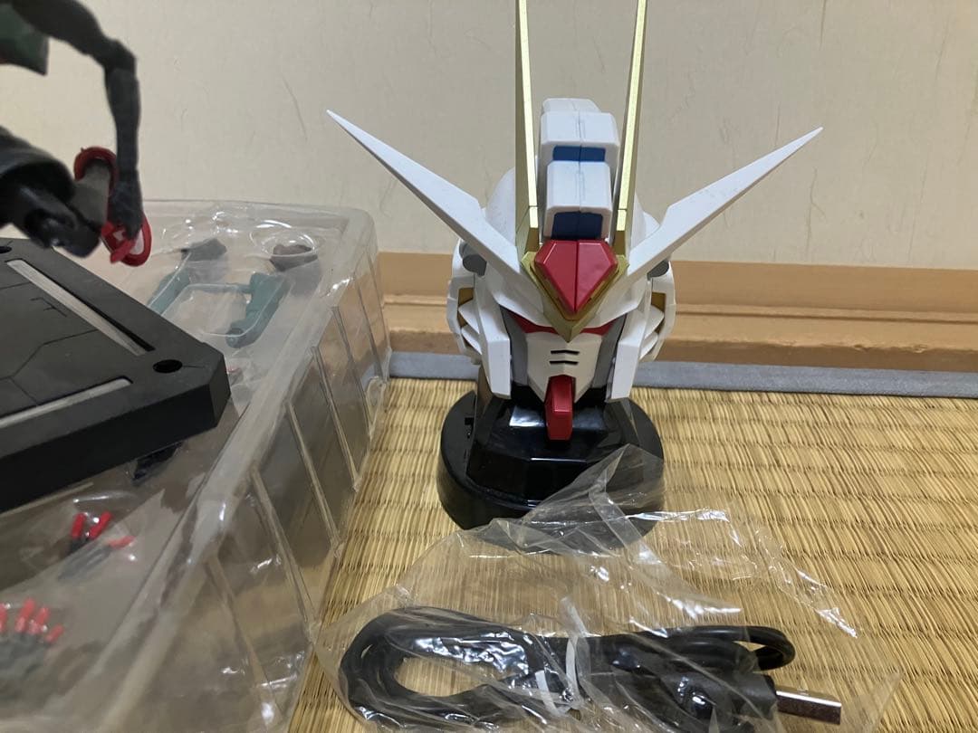 スパイダーマン マイルズ・モラレス フィギュア　ガンダム　スピーカー