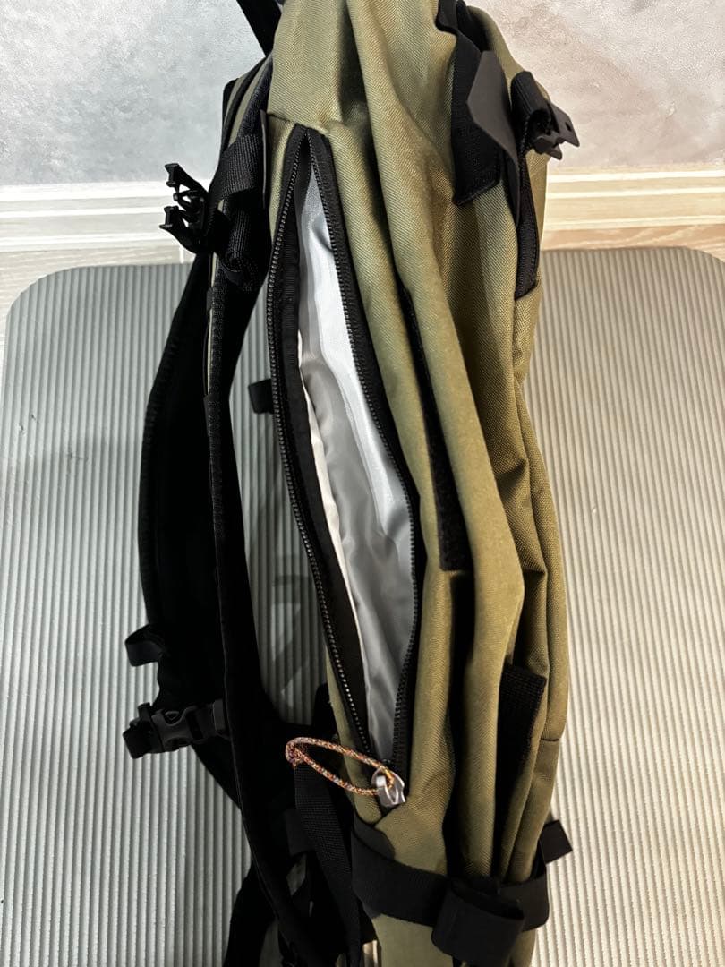 MOUNTAIN HARD WEAR マウンテンハードウェア ジバリッシュ18L
