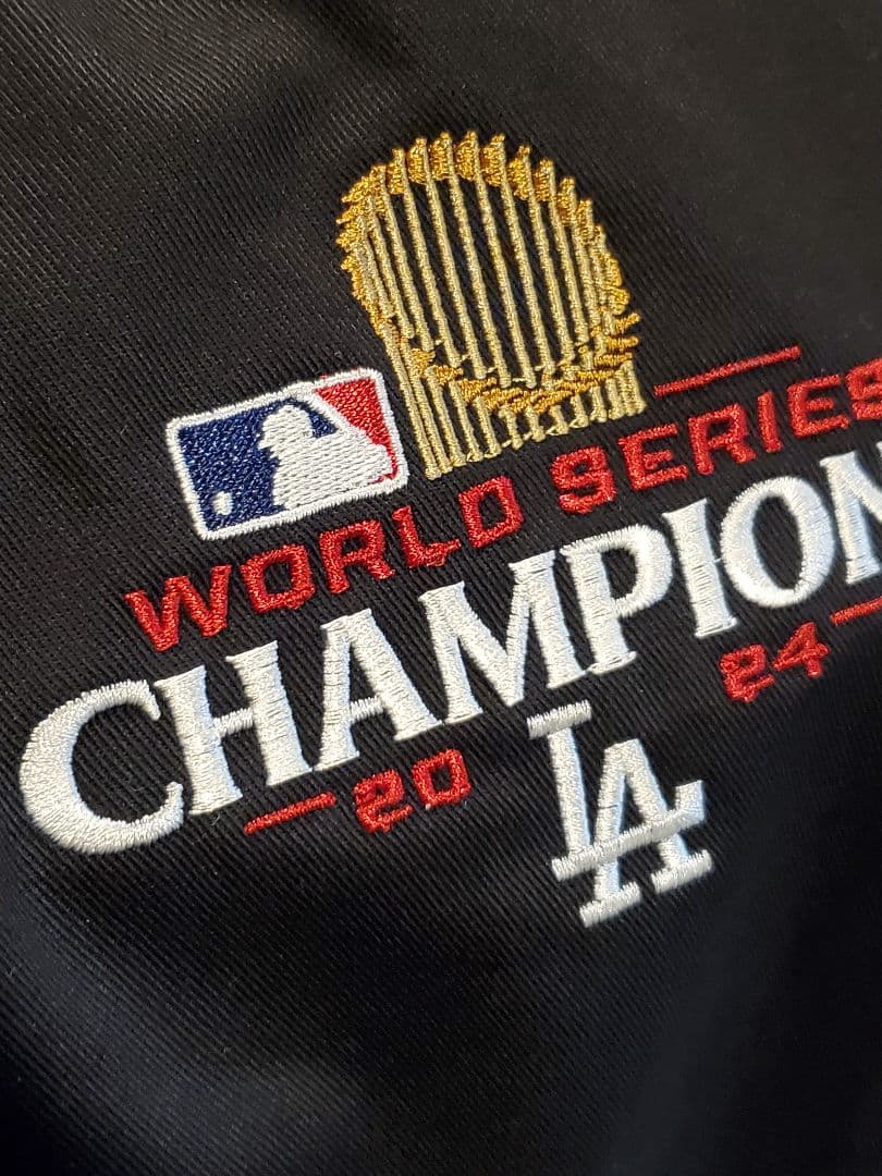 ドジャース ワールドシリーズ優勝記念ジャケット 海外Ｍサイズ MLB 大谷翔平
