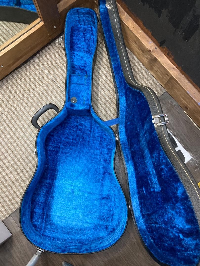 ▼Morris W-40　アコースティックギター　ジャパンヴィンテージ　ケース付