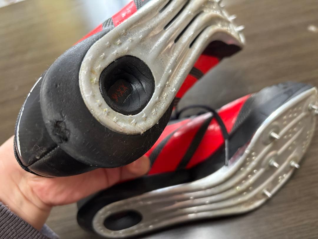 ADIZERO LIGHTSTRIKE PRO スパイク