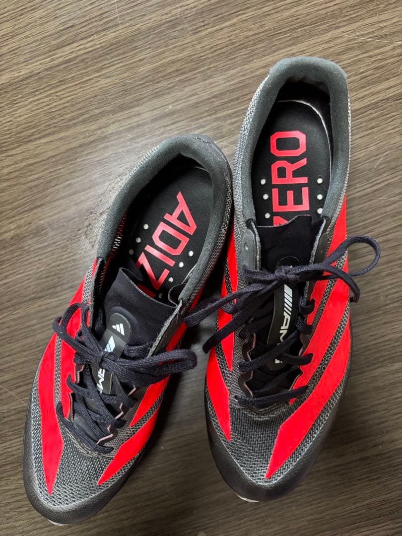 ADIZERO LIGHTSTRIKE PRO スパイク