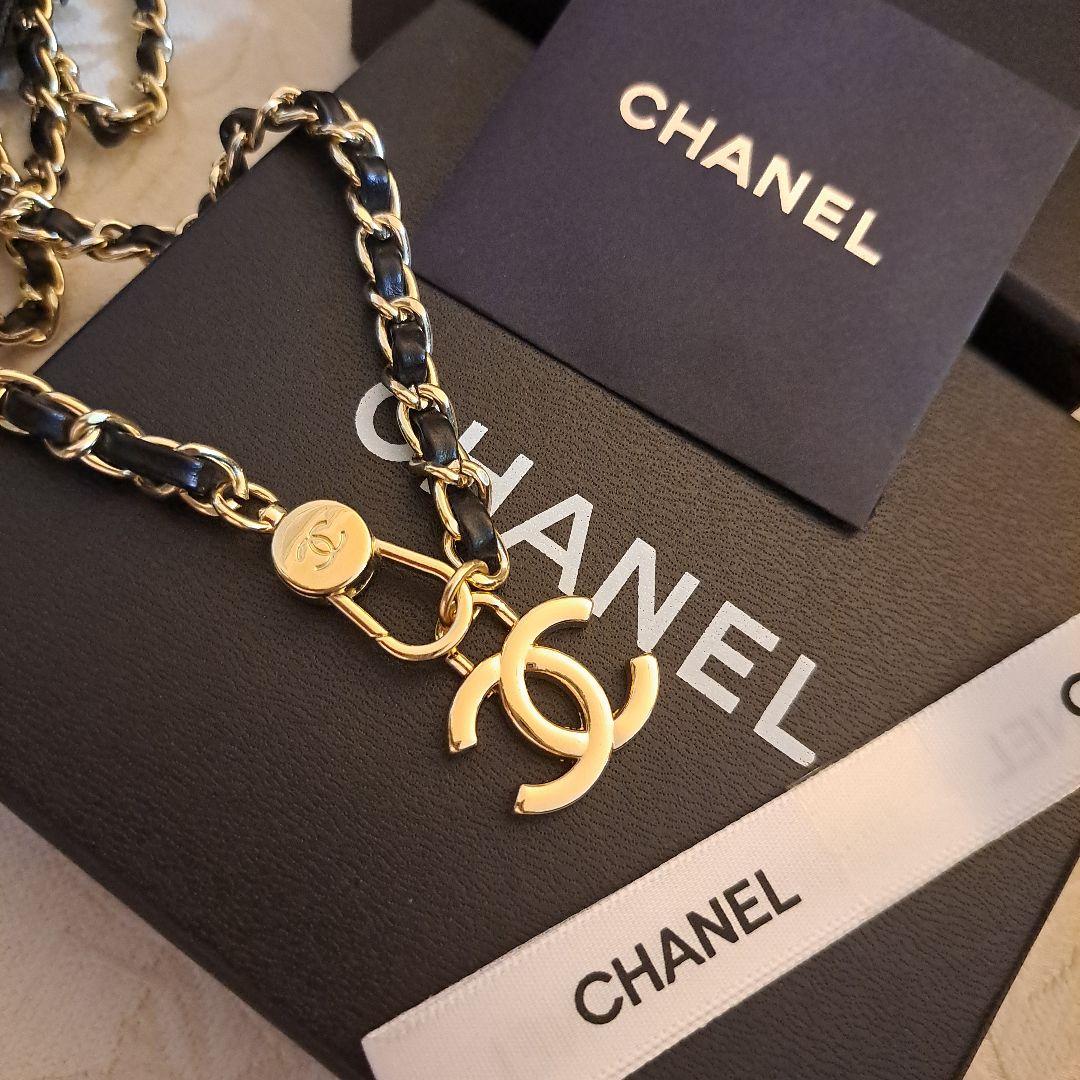 CHANELノベルティ チェーン 財布