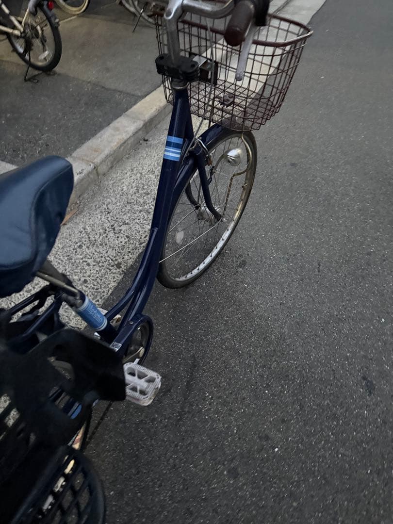 215 自転車 大阪市 【引取り限定】 美品 26インチ 変速付き