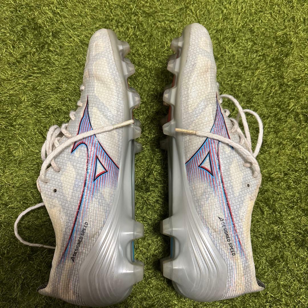 Mizuno Alpha ELITEホワイト サッカーシューズ