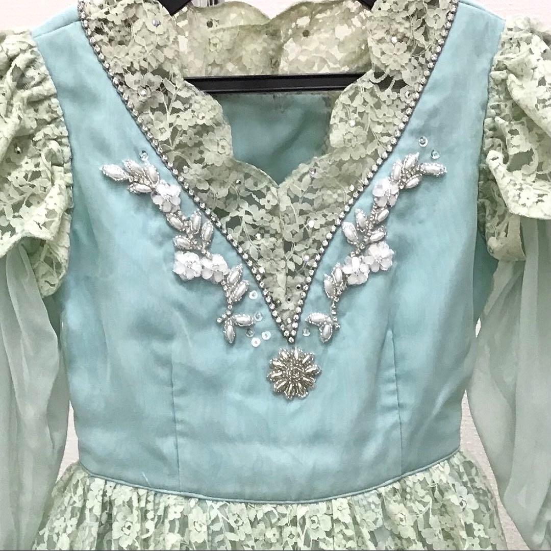 チャコット衣裳　グリーンのドレスJr. L L