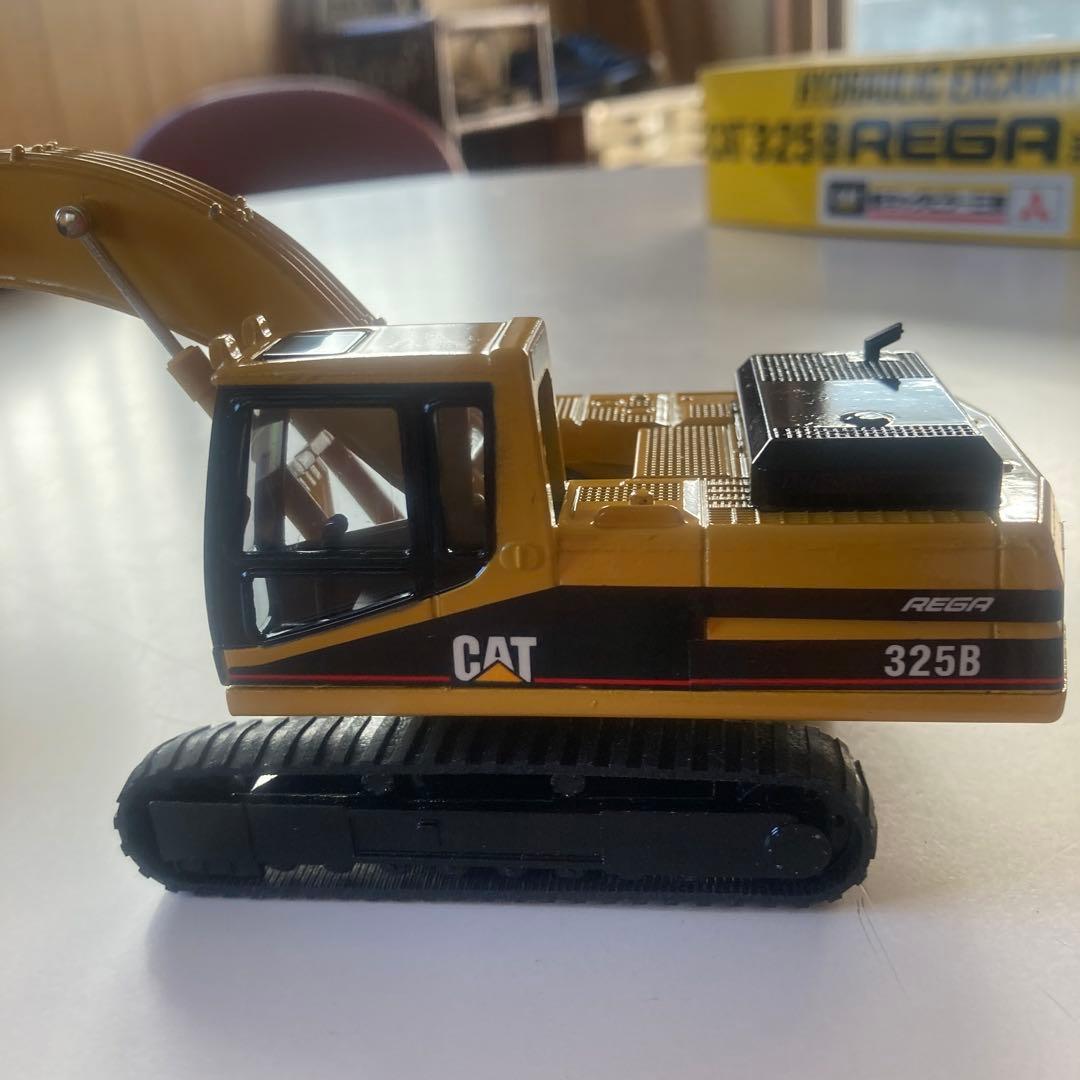 CAT 325B 油圧ショベル　1/50