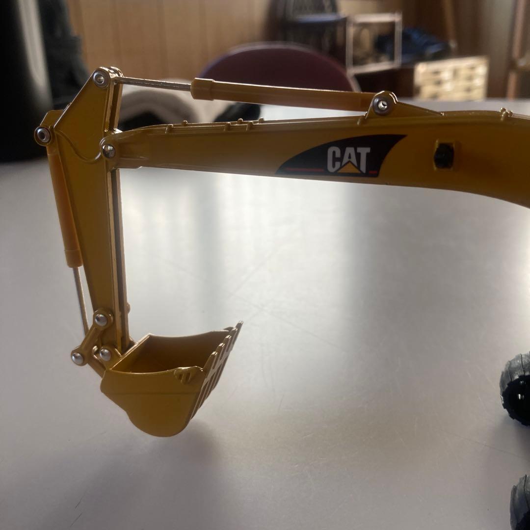 CAT 325B 油圧ショベル　1/50