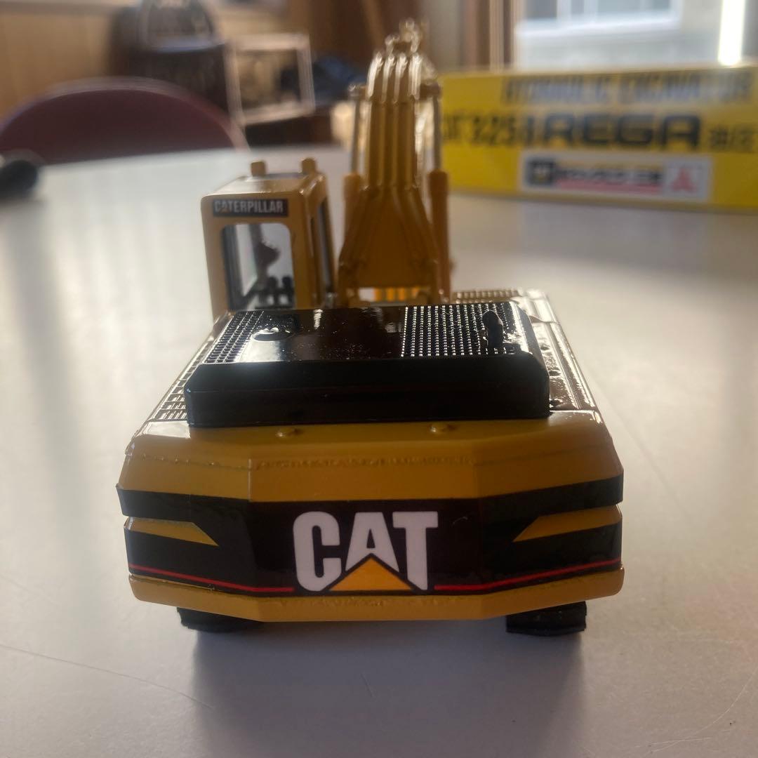 CAT 325B 油圧ショベル　1/50