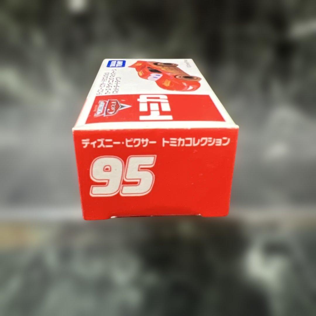 トミカ　カーズ・ライトニング・マックィーン （マットダートタイプ）トイザらス限定