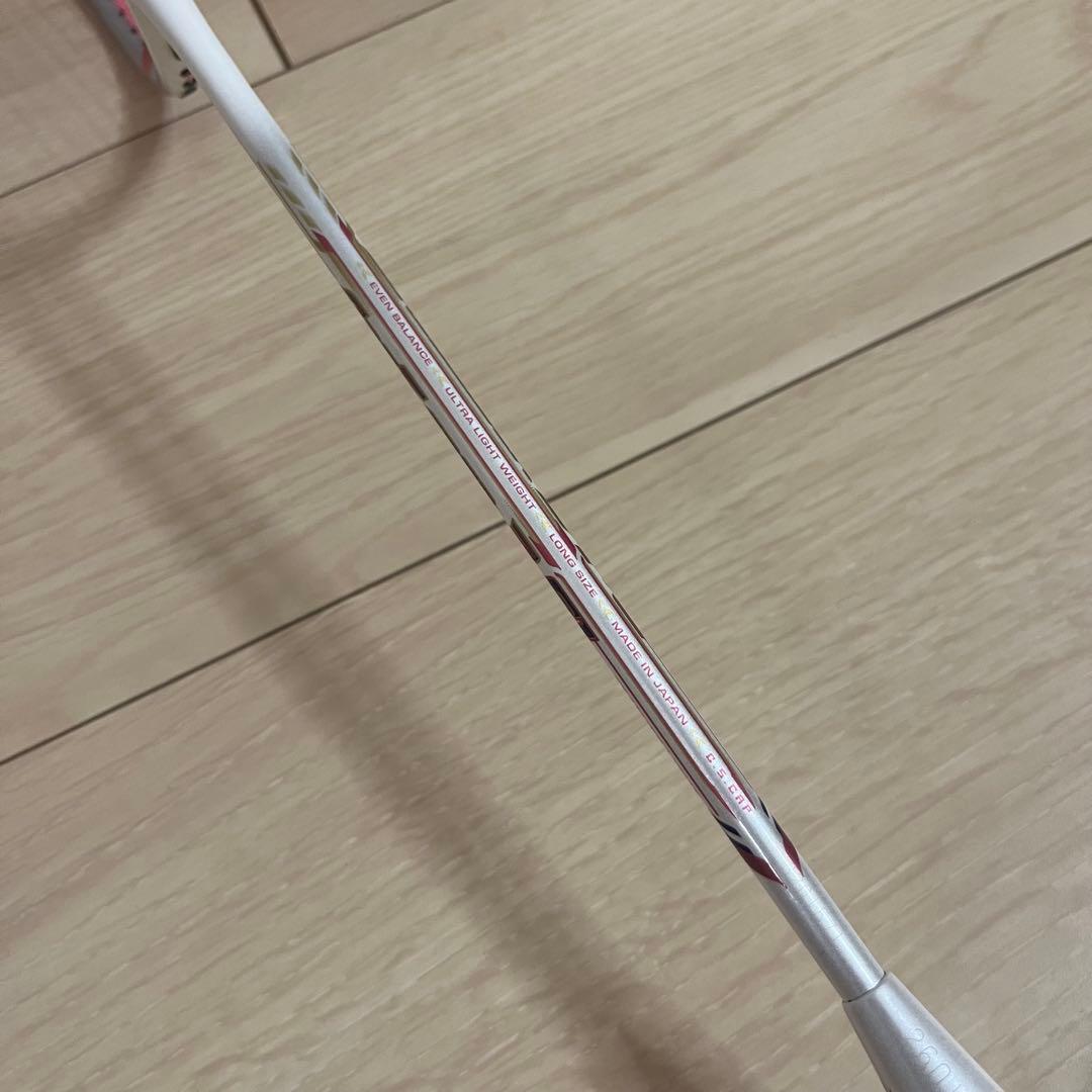 ✨美品✨ヨネックス ARCSABER 3FL バドミントンラケット 白　ピンク